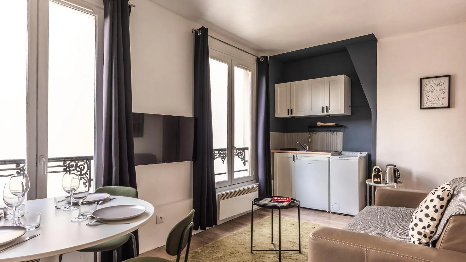 Charming Apartment - Atelier Lumieres - 4 Guests Paris France